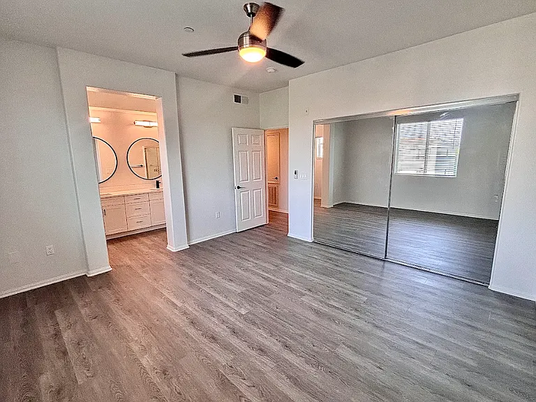 Placita Luxe Residences — Photo 44