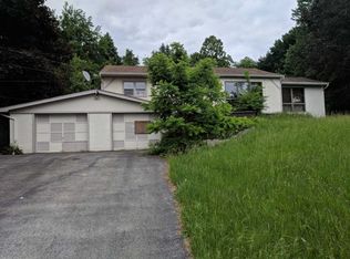 34 Gold Rd, Poughquag, NY 12570