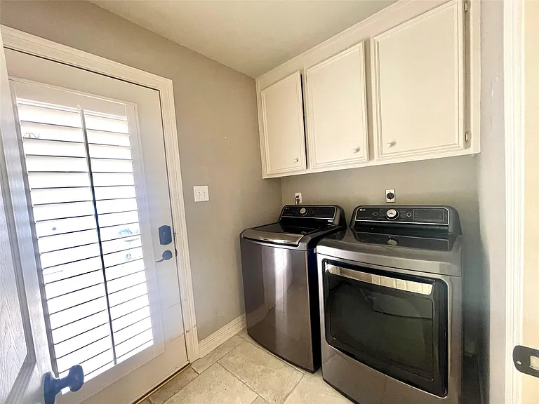 23203 Fall Wind Ct — Photo 16