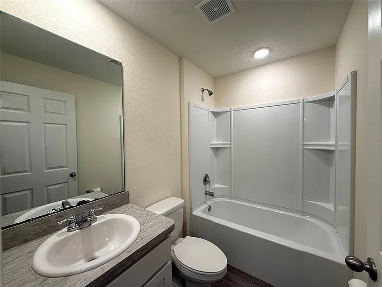 44 Pineapple Dr — Photo 4