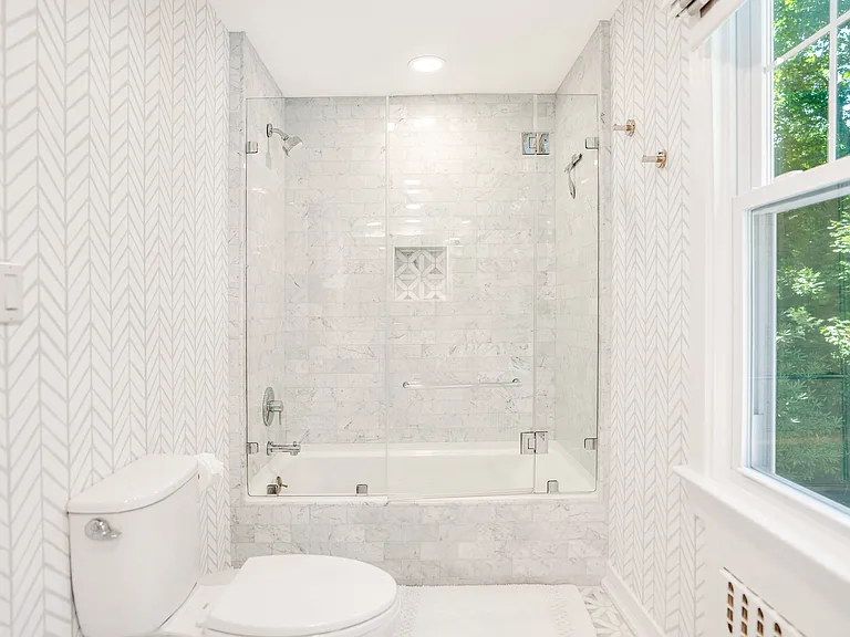 108 Montauk Hwy — Photo 12