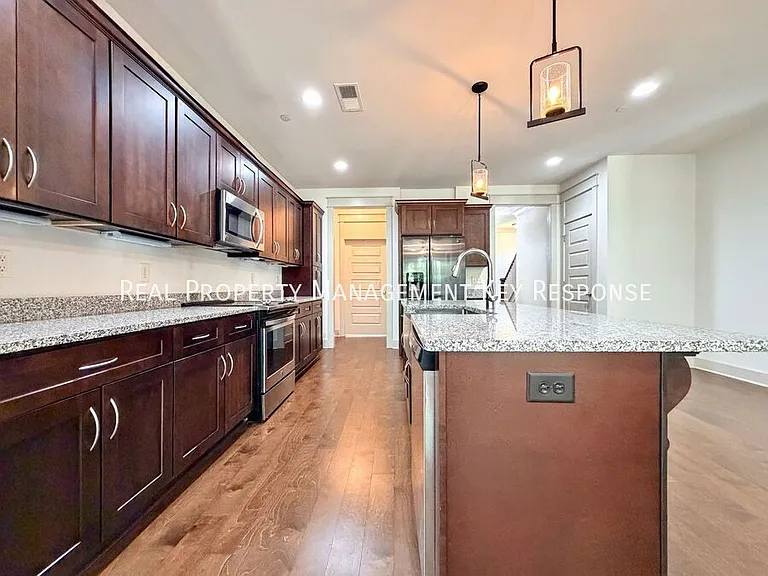 2948 Cherrybark Ct — Photo 4