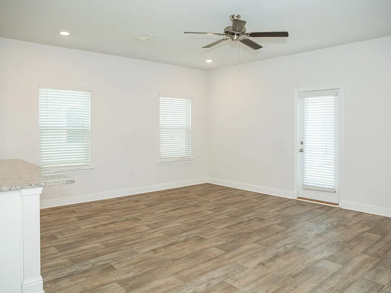 25806 Pollard Rd #37 — Photo 10