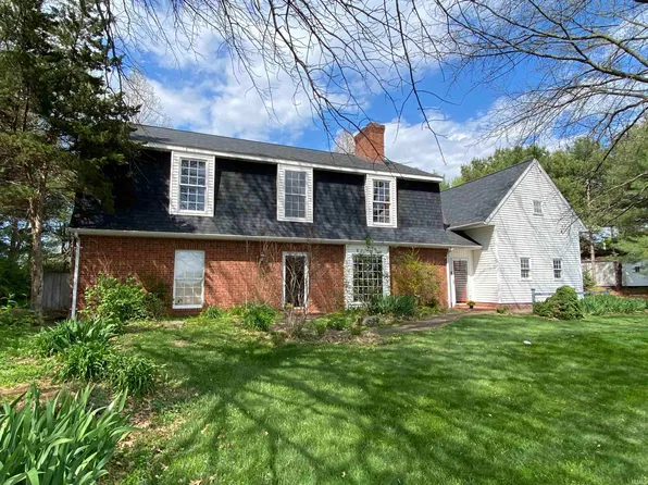 106 W 19th St, Huntingburg, IN 47542