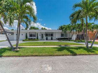 1151 NE 203rd St, Miami, FL 33179