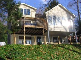 96 Salem Park Ln, Lake Ariel, PA 18436