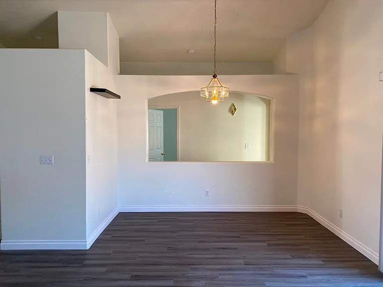 8029 Sierra Largo Dr — Photo 14