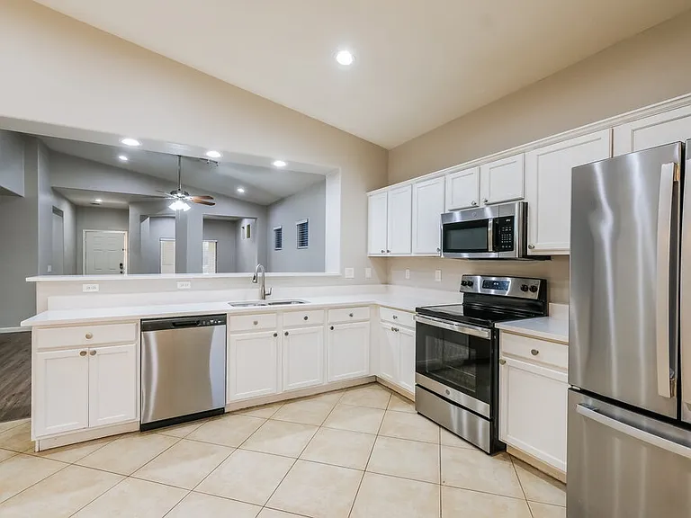 7110 W Superior Ave — Photo 9