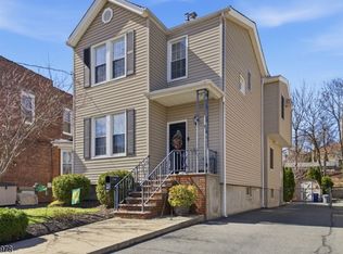 9 Vreeland Ave, East Rutherford Boro, NJ 07073