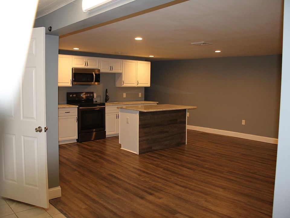 Kitchen & Living Room - 1of2