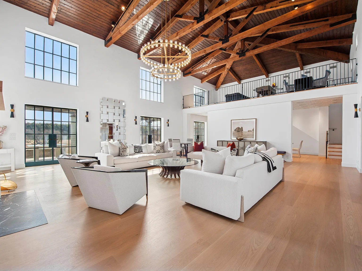 Epic Sagaponack Estate — Photo 2