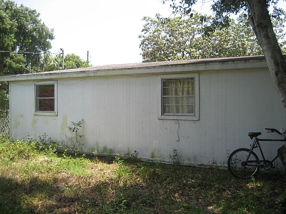 5th image of 6621 50th Ave N