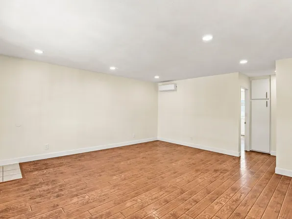 4566 Nebo Dr APT H, La Mesa, CA 91941