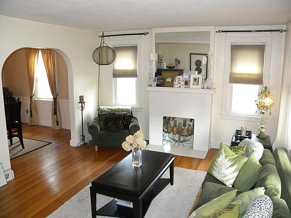 2nd image of 1013 Lakeview Dr