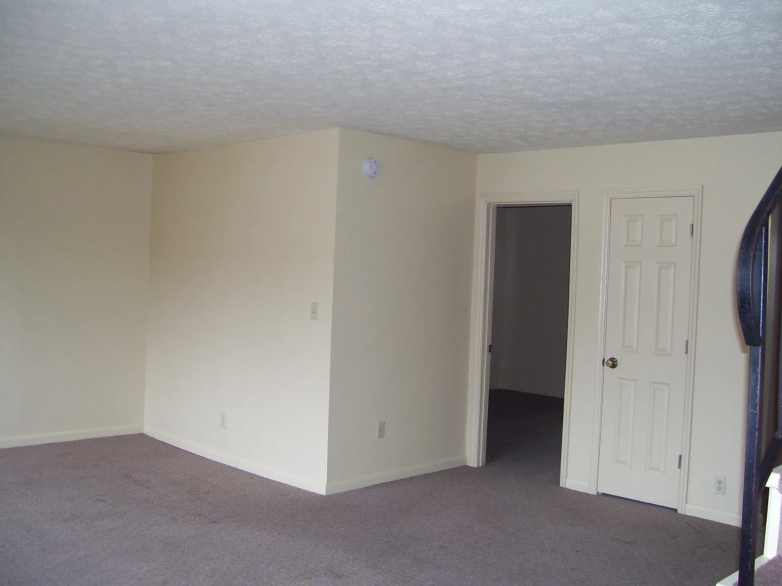 4 bed, 1.5 bath, 1400 sqft, $1,600 — Photo 4