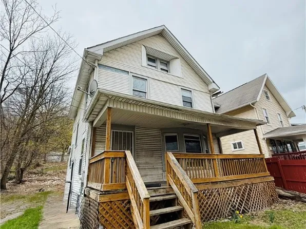 998 East Ave, Akron, OH 44307