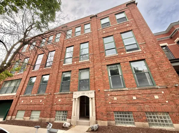 1122 W Newport Ave APT 1A, Chicago, IL 60657