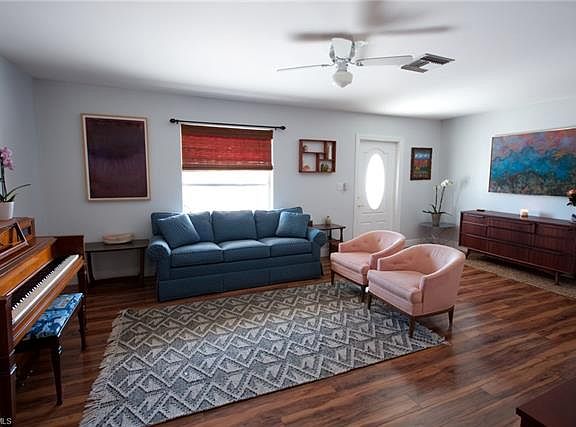 2nd image of 27514 Los Amigos Ln