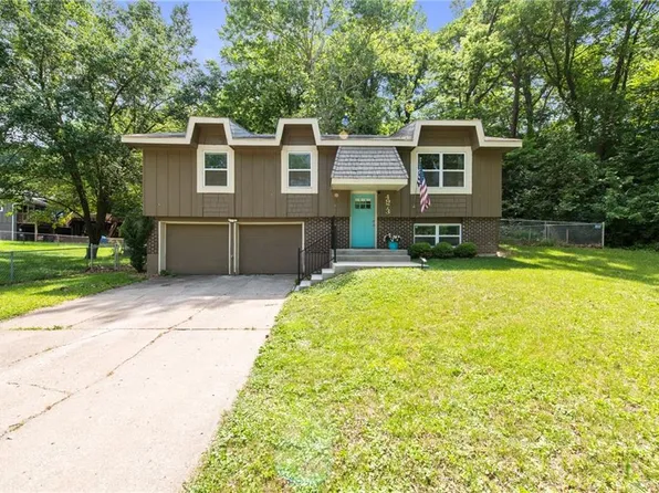 4973 NW Paradise Valley Rd, Kansas City, MO 64151