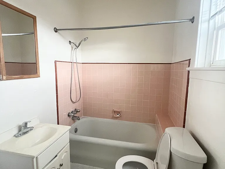 296 N 3rd St #D — Photo 7