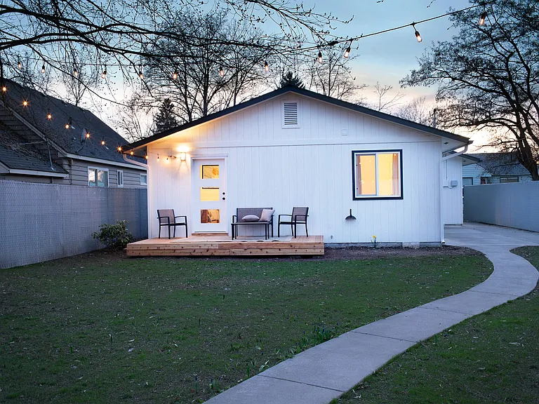 1134 N 5th St — Photo 12