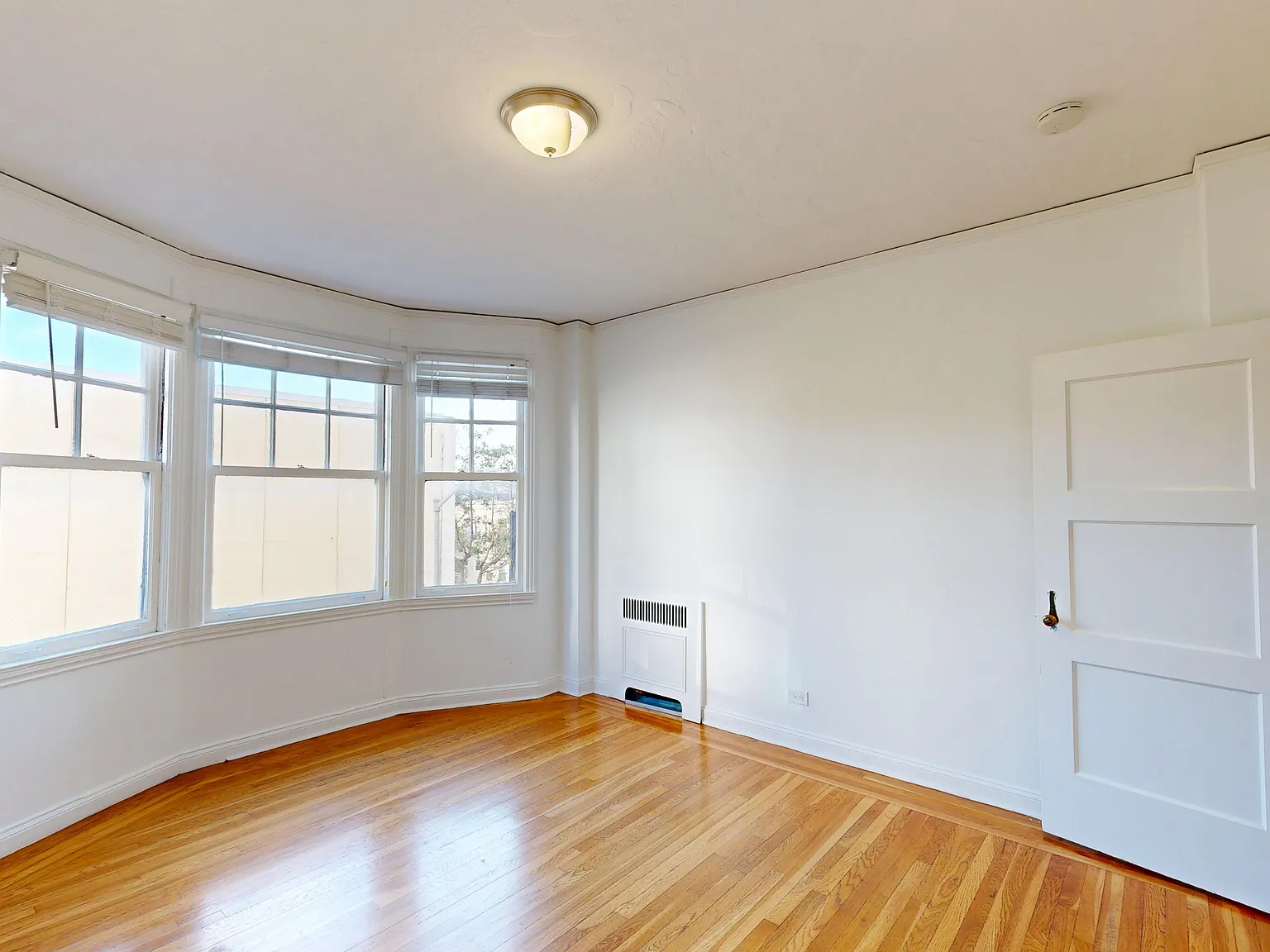 950 Franklin Street — Photo 3