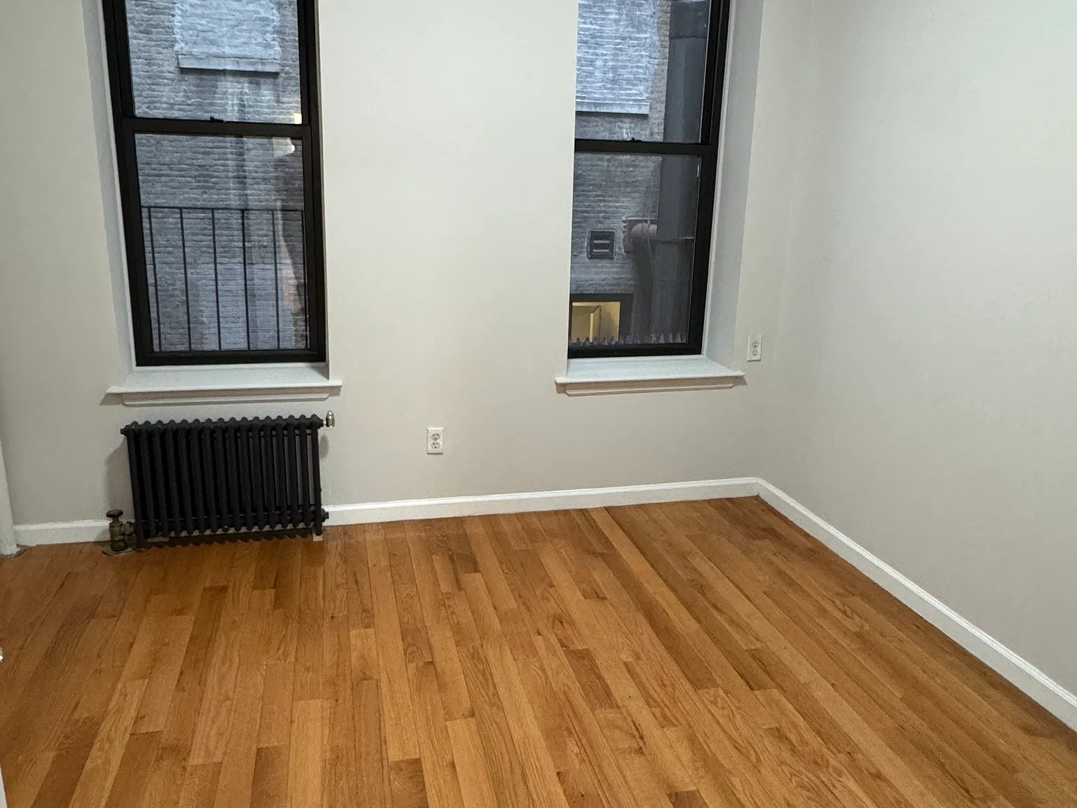 98 Charlton Street — Photo 4