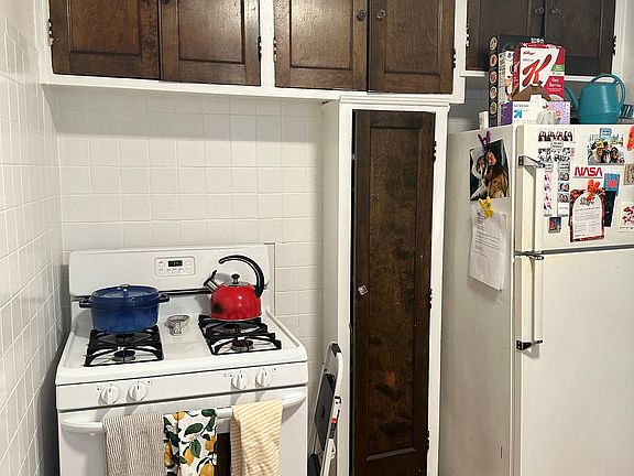 3rd image of 4449 N Wolcott Ave #2B