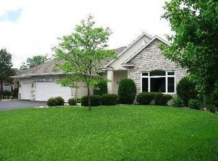 6272 Addington Ct, Eden Prairie, MN 55346