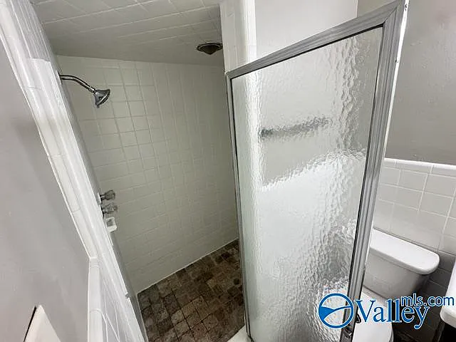 1114 Retlaw St NW — Photo 14