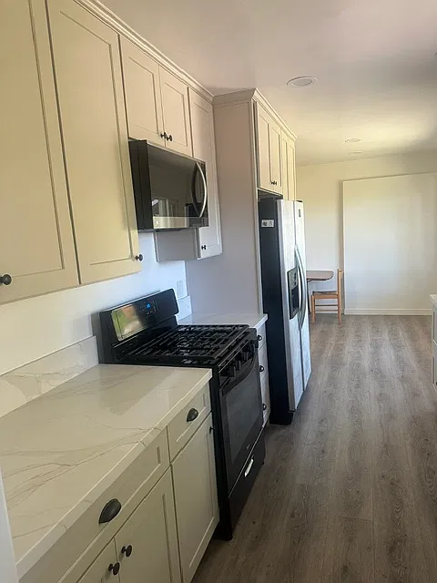 3 bed, 1340 sqft, $3,600 — Photo 2