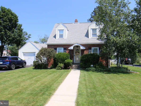 309 E Emaus St, Middletown, PA 17057