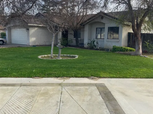 2111 Oak St, Selma, CA 93662