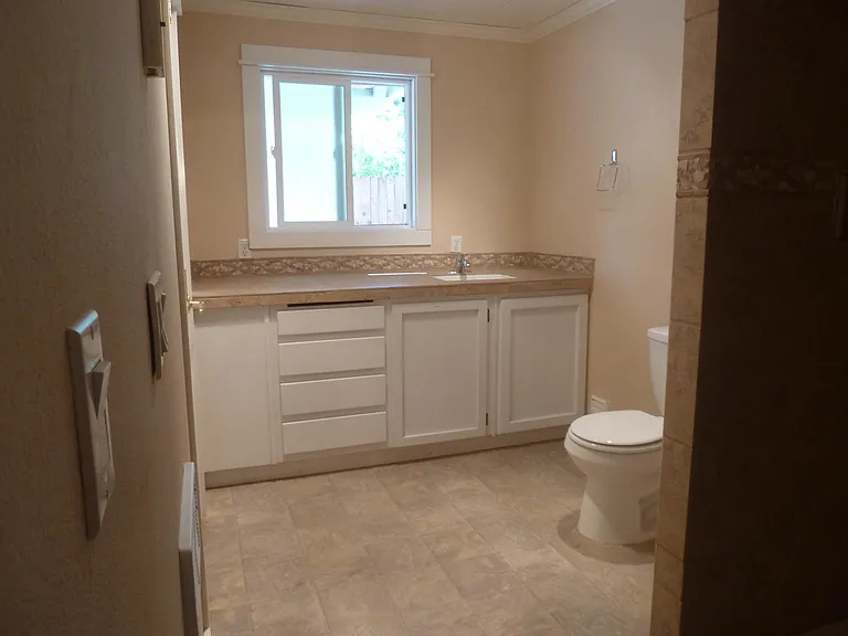 1901 NE Wells Acres Rd — Photo 14