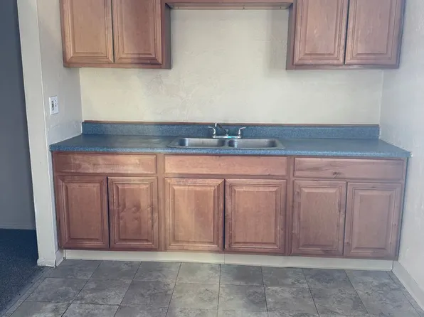 23756 Banbury Cir APT 2, Warrensville Heights, OH 44128