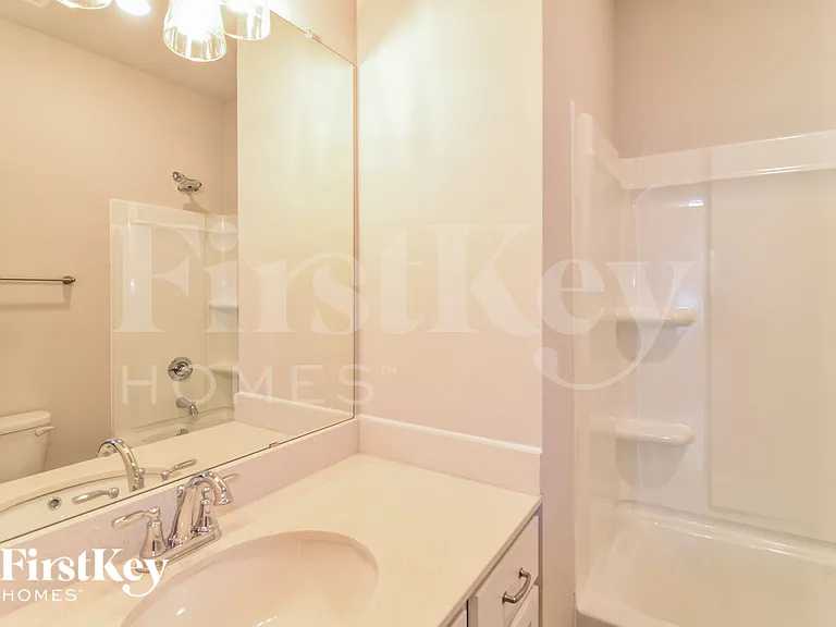 135 Avalon Way — Photo 9
