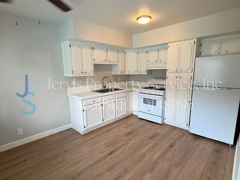 Fountainhead Apartments — Photo 1