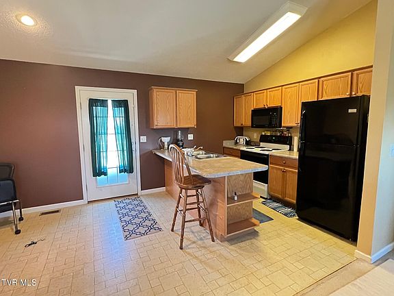 5th image of 66 Thelma Hannabas Ln