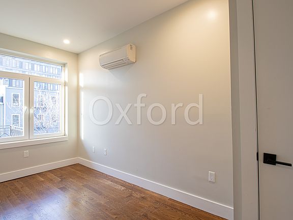 5th image of 241 Suydam St APT 1L