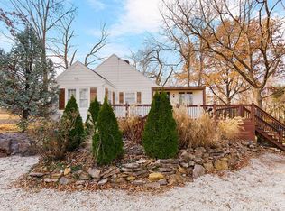 12510 Johnson Dr, Shawnee, KS 66216