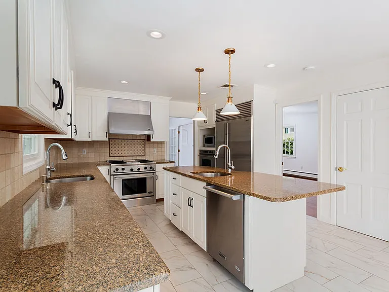 302 Sound Beach Ave — Photo 10