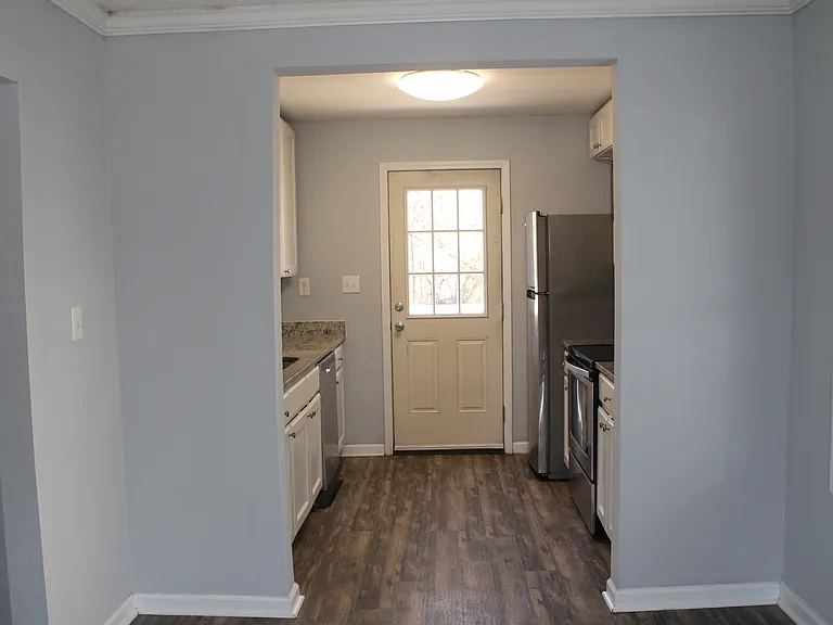 1419 Filbert St — Photo 5