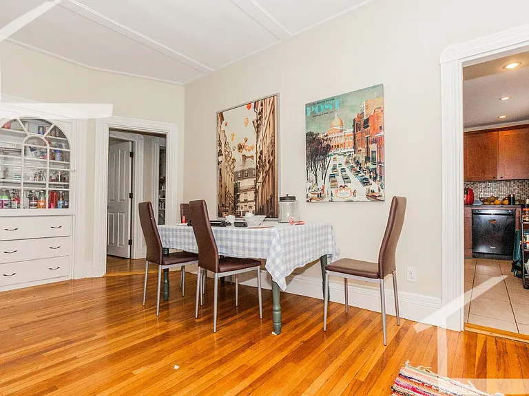 87 Surrey St #1 — Photo 11