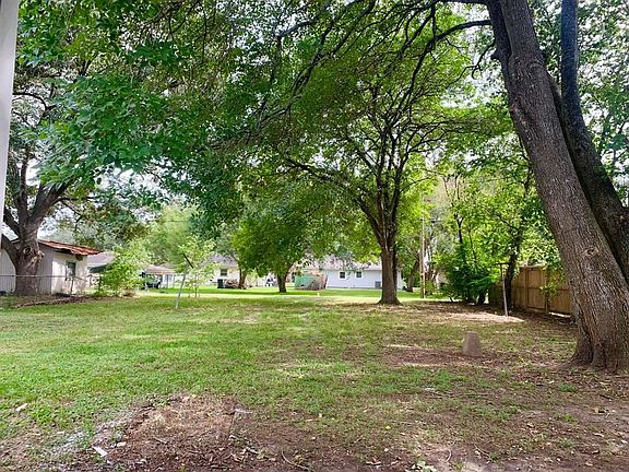5th image of 1309 Alvin Ave