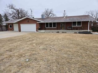 8888 Yankee Ave, Cresco, IA 52136