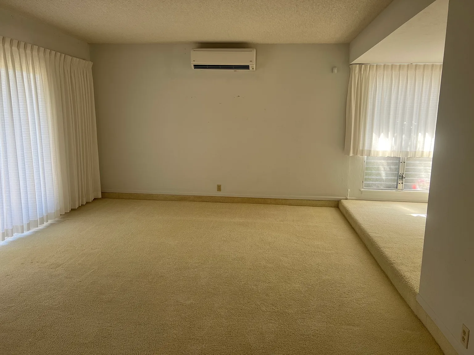 4 bed, 2.5 bath, 1525 sqft, $4,275 — Photo 3