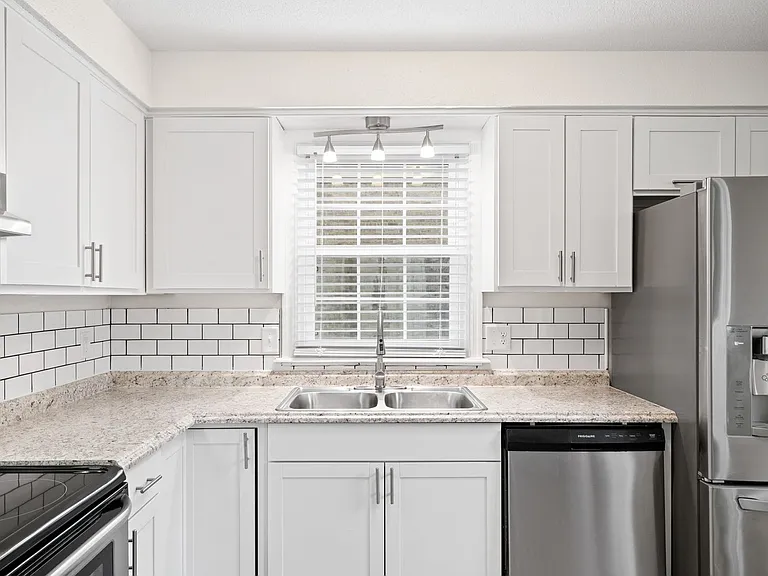 1671 Baltimore Dr — Photo 10