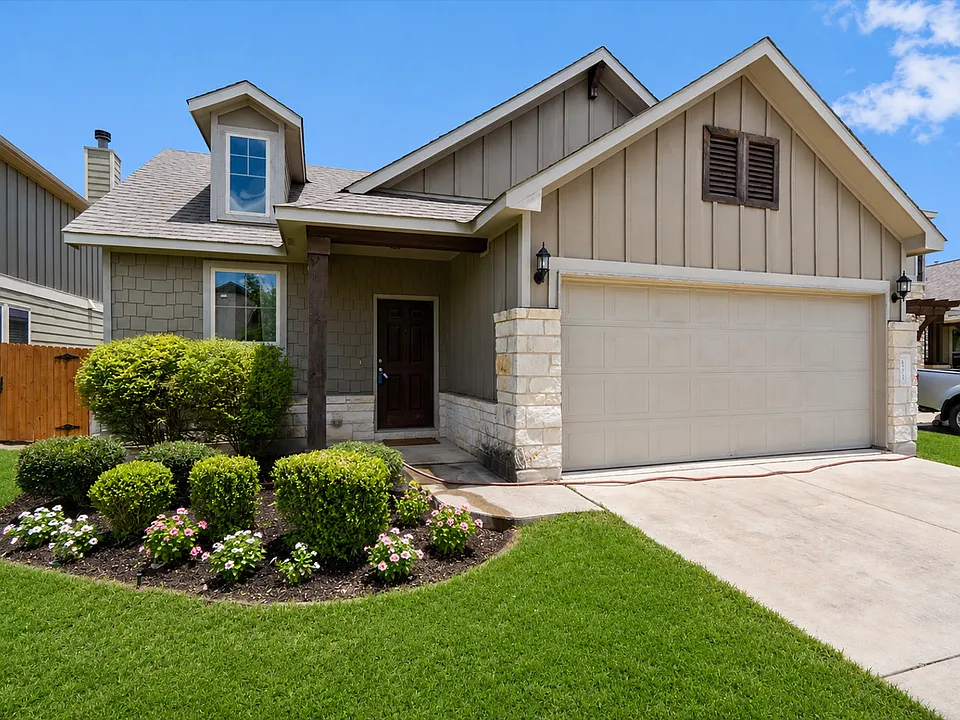 153 Carlina Loop
