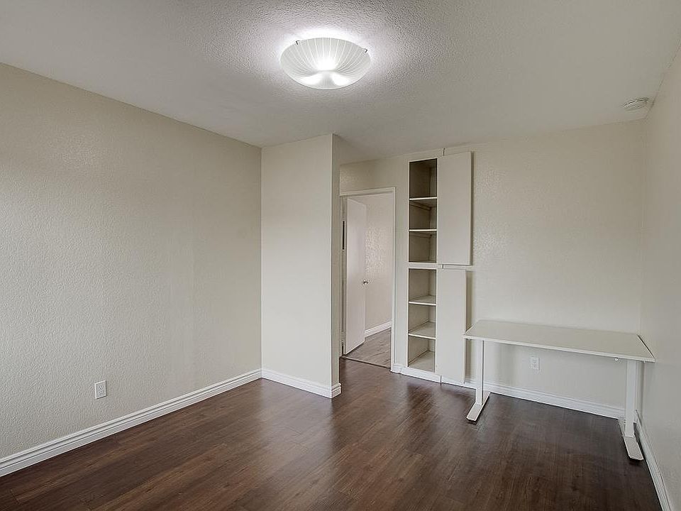 1st image of 4832 W 116th St #3