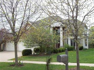 3916 Bluejay Ln, Naperville, IL 60564